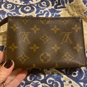 Louis Vuitton Toiletry 15